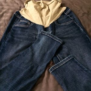 Maternity skinny jeans